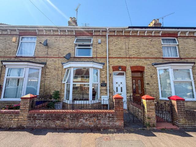 Eastleigh Road, Taunton 3 bed terraced house to rent £1,350 pcm £312 pw