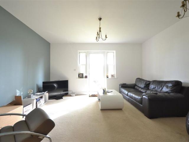 Eastman Way, Epsom, Surrey, KT19 8BZ