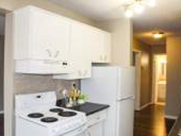 Eastwood Manor Apartments | 11920 82 Street