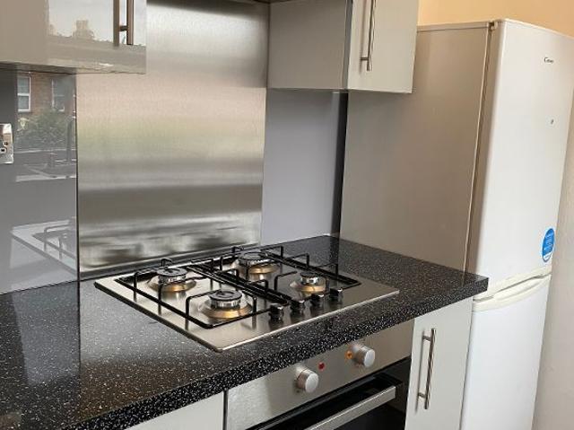 Eastwood Road, Ilford IG3, 1 bed flat to rent, £1,300 pcm | PrimeLocation