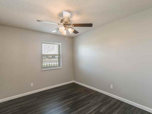 Eastview Apartments Studio Apartment for Rent at 2120 S Ingram Mill Rd, Springfield, MO 65804 Southern Hills