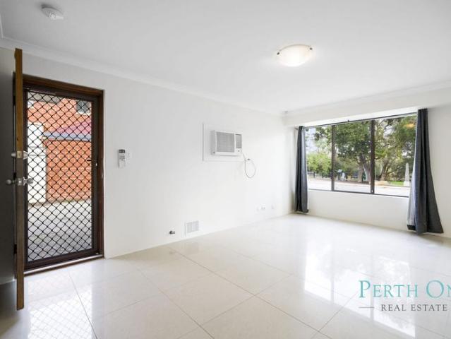Easy Maintenance Family Home Unit A