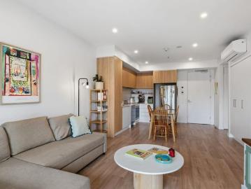 Easy Modern Living