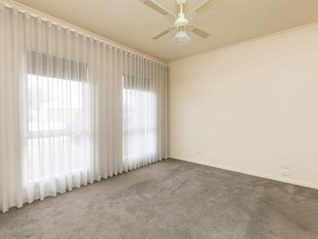 Easy Modern Living in a Quiet Court Location