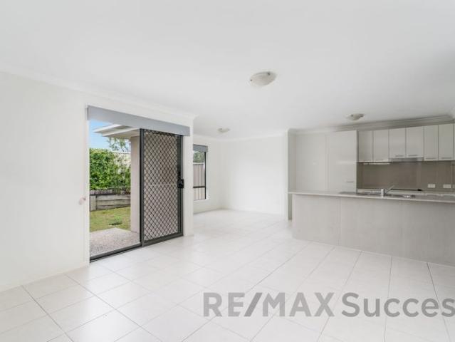 Easy Modern Living in a Sought After Glenvale Location