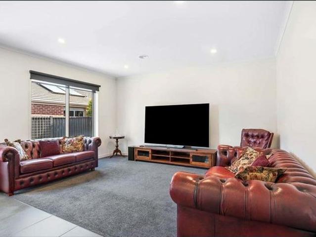 Easy, Modern Living in the Heart of Alfredton