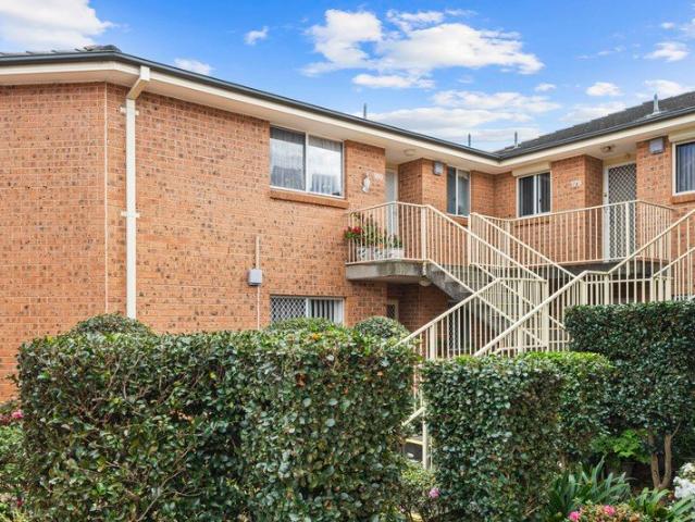 Easy Over 55s Living in a Secure Community