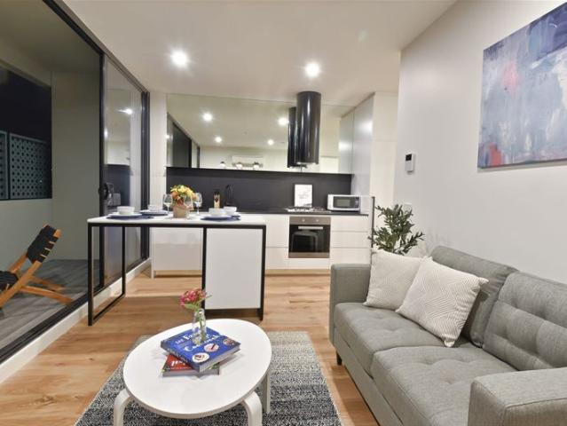 Easy access to the CBD Luma 1BR Apartment