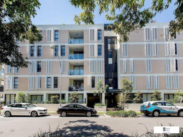 Easy access to the CBD, universities, bus stations, shopping malls, golf courses and airport