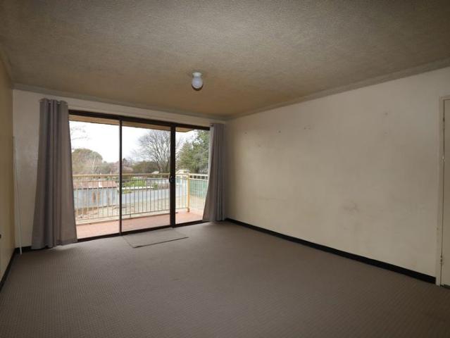 Easy access to Shops, Schools and Services
