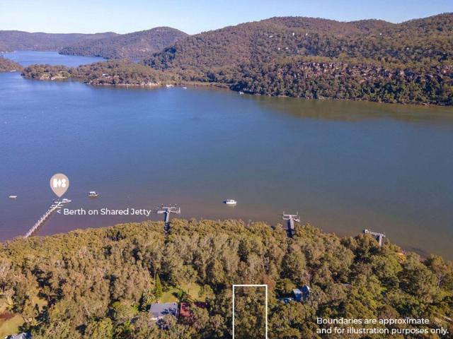Easy access, level block with shed and allocated jetty berth