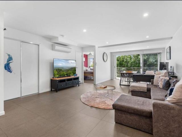 Easy Bayside Living in the Heart of Wynnum