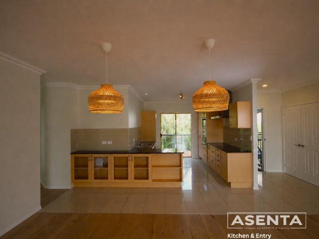 Easy Bayside Living Renovated 3 Bed Apartment with Pool & Gym