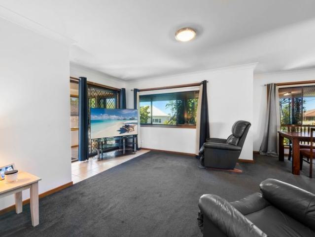 Easy Beachside Living – Lifestyle, Location & Convenience
