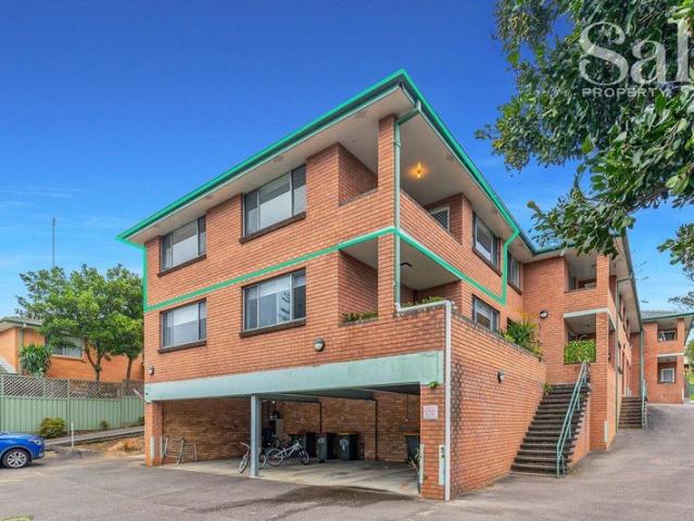 Easy, Breezy Apartment Living in Fantastic Location