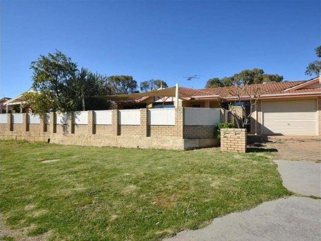 Easy Care 3x1 Home in a Prime Kinross Location