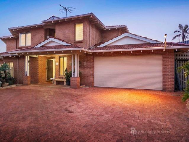 EASY CARE COASTAL ELEGANCE IN PRESTIGIOUS SORRENTO