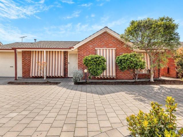 Easy Care Comfort Near the Beach