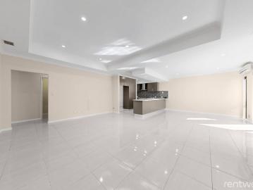 EASY CARE FAMILY HOME