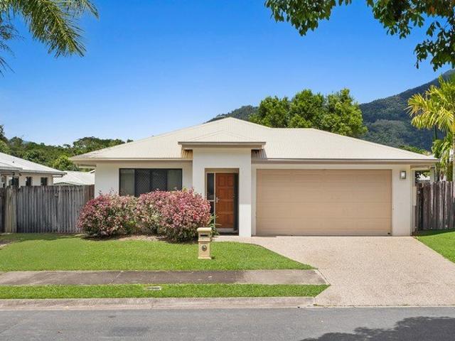 Easy Care Family Living in a Convenient Bentley Park Location