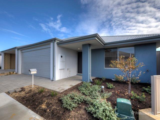 Easy Care Home in Prime Landsdale 6 Month Lease Only!