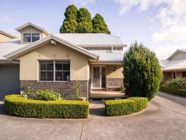 Easy Care Living Moments from Wentworth Falls Village