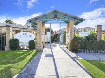 EASY CARE LIVING IN OVER 55s COMMUNITY