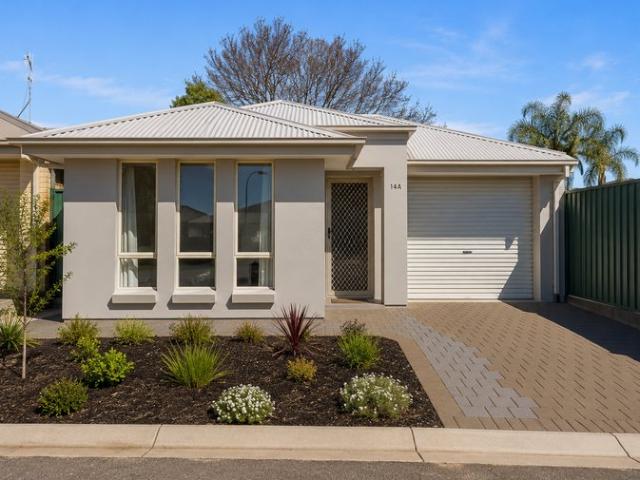 Easy Care Living in a Convenient Blakeview Location