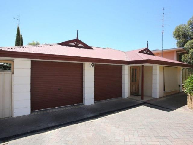 Easy Care Living in a Convenient Clare Location