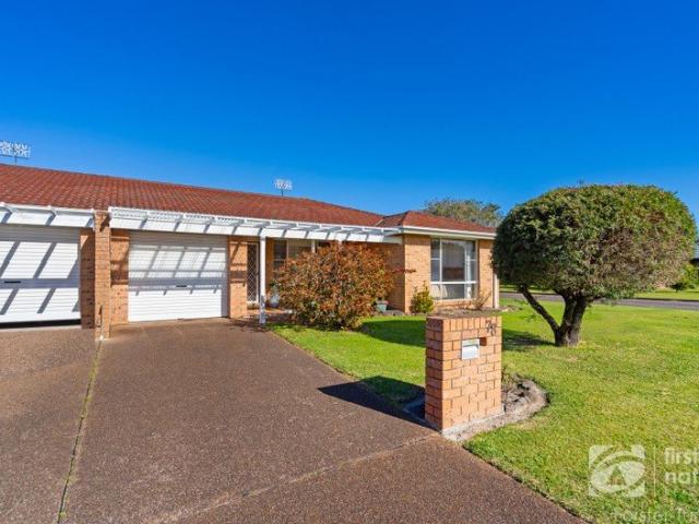 Easy Care Living in a Convenient Forster Locale