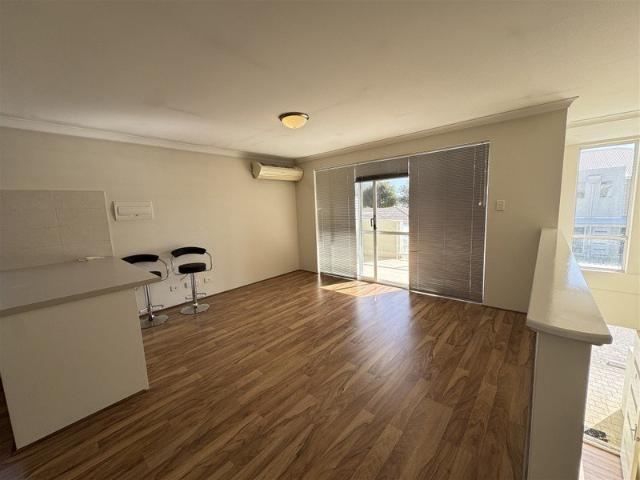Easy Care Living in a Convenient Mandurah Location