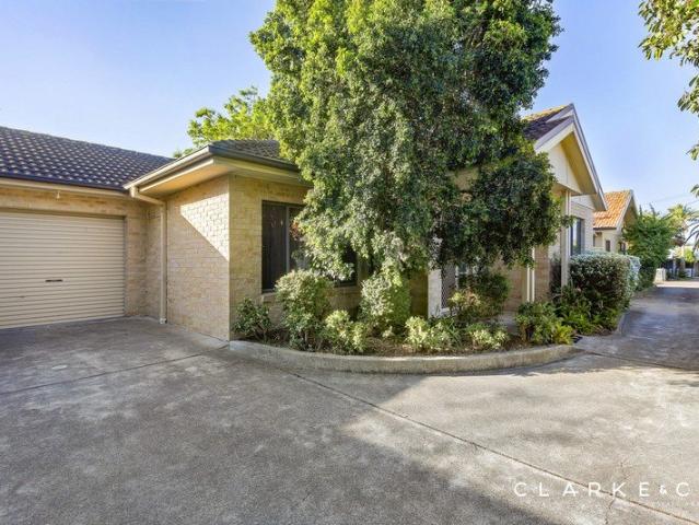 EASY CARE LIVING IN A PRIME EAST MAITLAND SETTING!