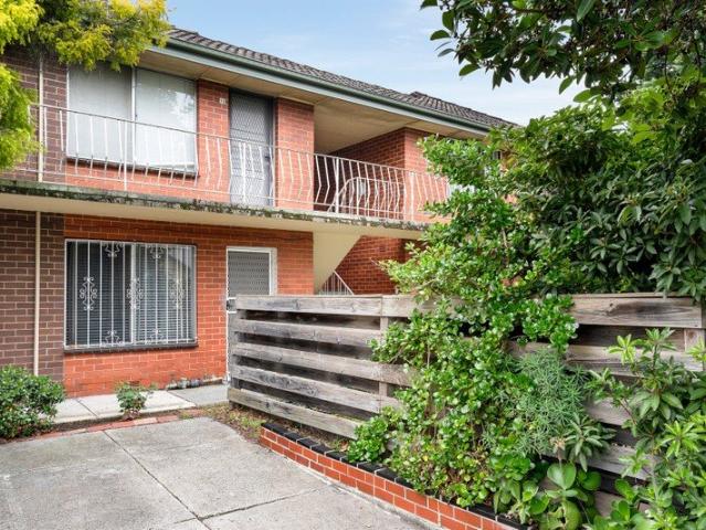 Easy Care Living in a Prime Fairfield Pocket