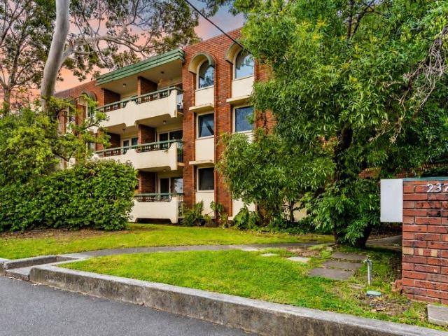 Easy Care Living in a Prime Lifestyle Location