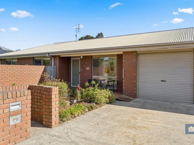Easy Care Living in the Heart of Winchelsea.
