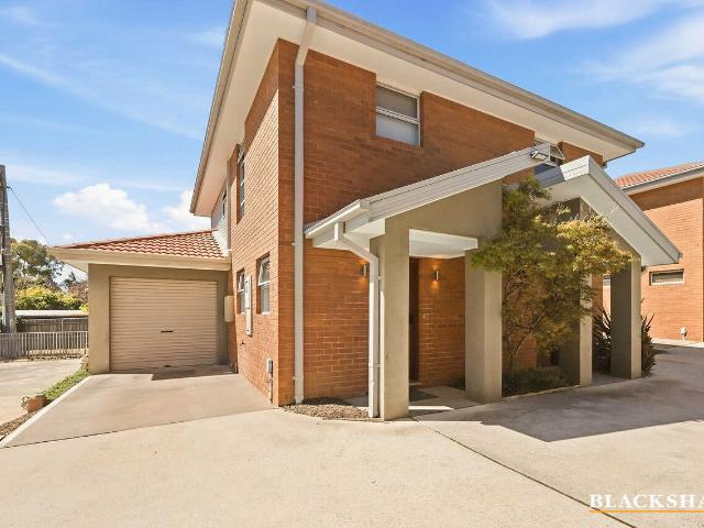 Easy Care Living in the Heart of Lyons.