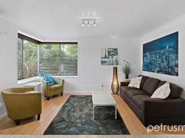 Sandy Bay, Kingston, Kingborough, Clarence, Tasmania, Penguin Island, Cloudy Bay, Kingborough, Tasmania Island