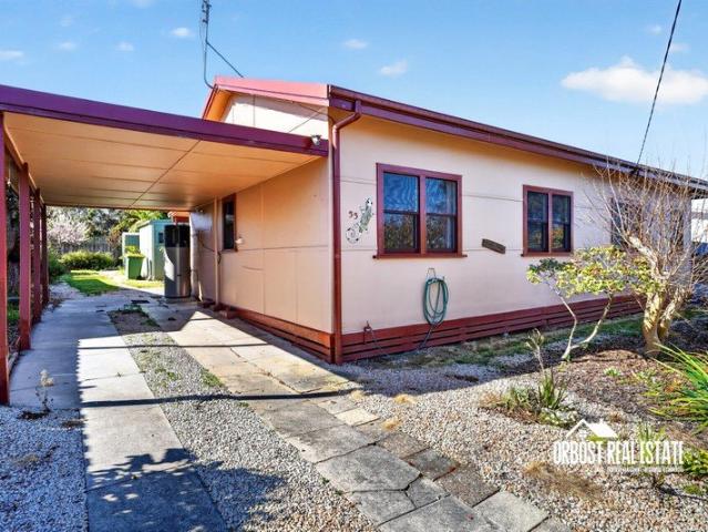 EASY CARE LIVING, STEPS FROM THE HEART OF ORBOST