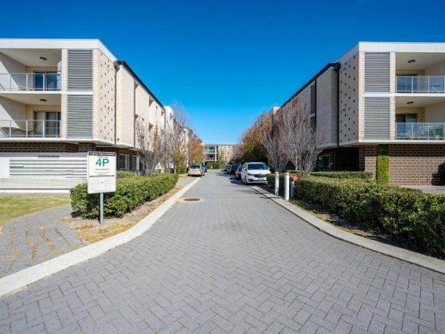 Easy Care Living & Ultimate Convenience in a Prime Beckenham Location!