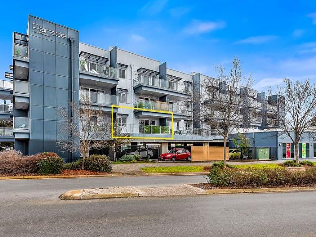 Easy Care Living with Lakeside Setting