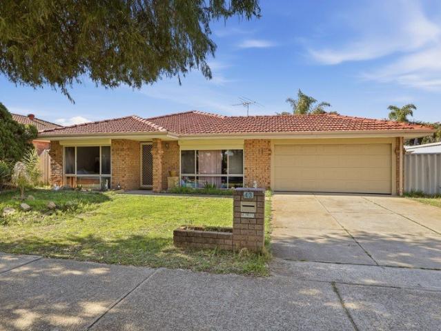 EASY CARE LIVING WITH LARGE GARDEN SURROUNDS AND A PREMIUM PARKLAND POSITION