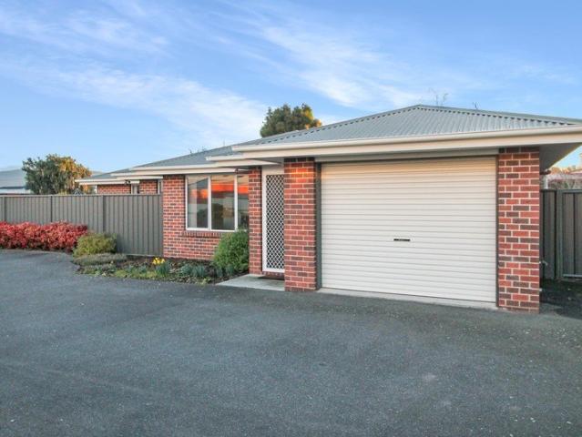 Easy Care Living with Your Own Private Yard