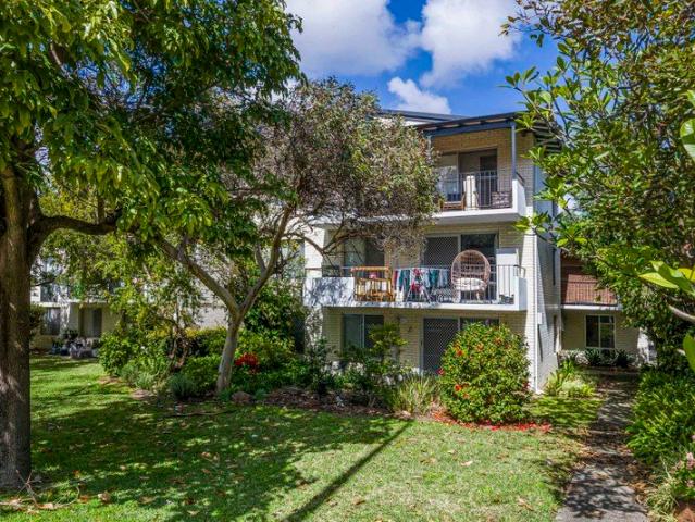 Easy Care South Perth Living in a Convenient Riverside Location