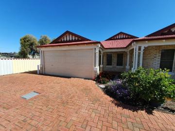 EASY CARE & QUIET LOCATION!