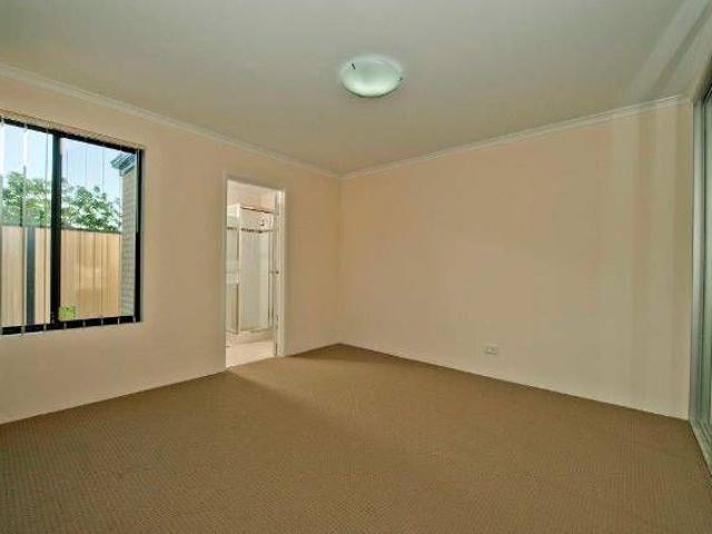 Easy Care Rear Villa