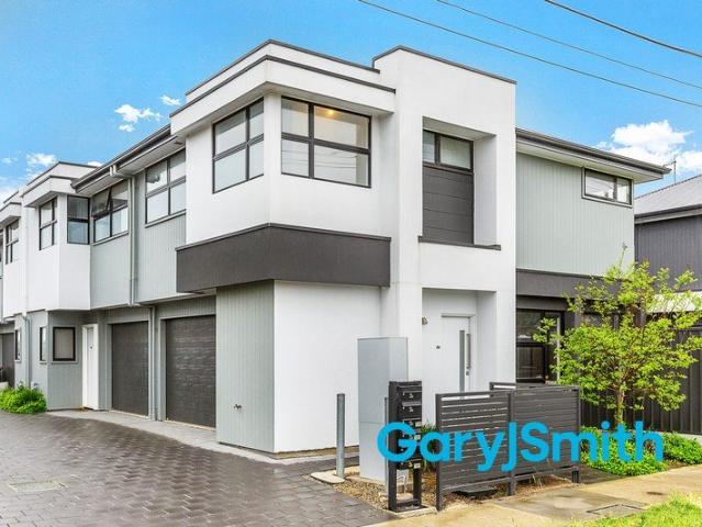 Easy Care Townhouse with Two Living Areas