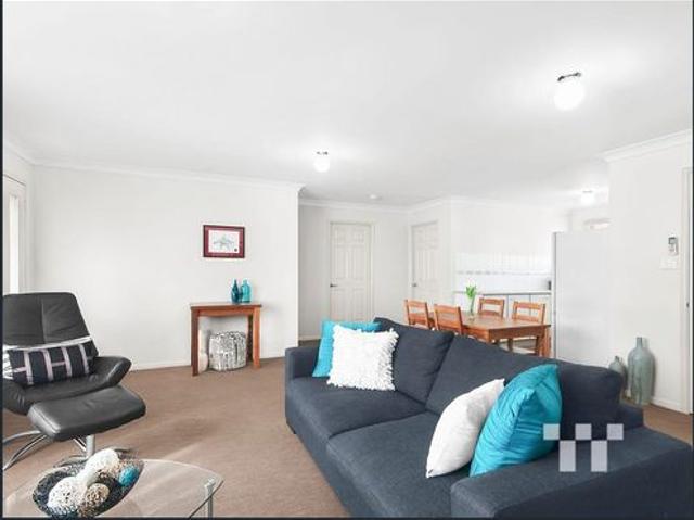Easy Care Villa with Courtyard & Internal Garage Access