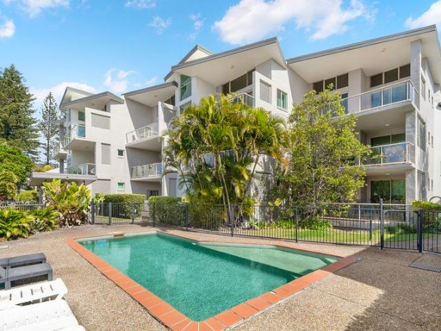 Easy coastal living opposite Kingscliff Beach