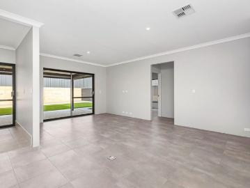 EASY COASTAL LIVING IN A CONVENIENT YANCHEP LOCATION