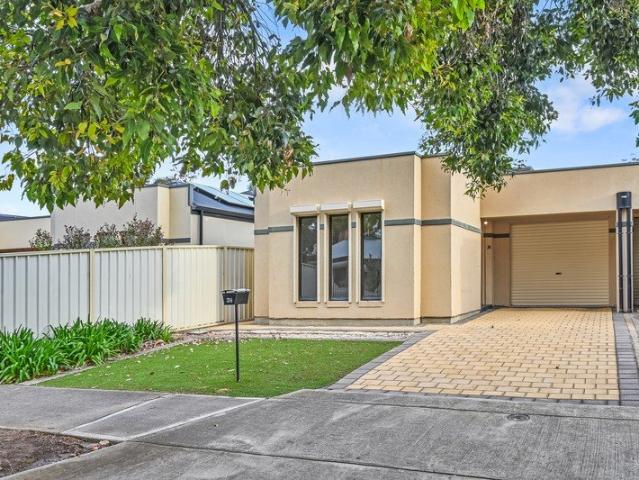 Easy Coastal Living in Largs Bay